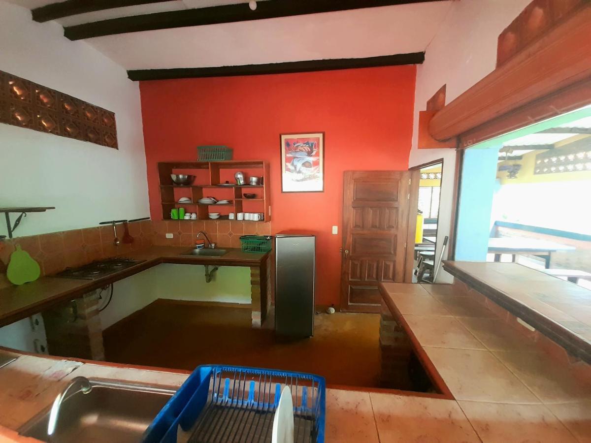 Hostal La Casa De Felipe ตากังกา ภายนอก รูปภาพ