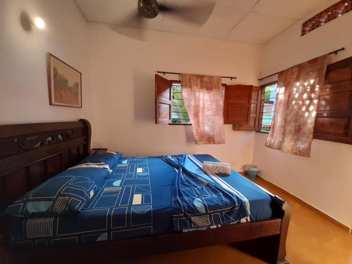 Hostal La Casa De Felipe ตากังกา ภายนอก รูปภาพ