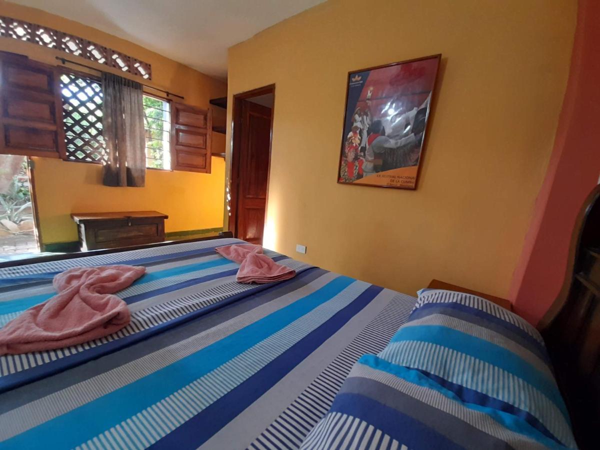 Hostal La Casa De Felipe ตากังกา ภายนอก รูปภาพ