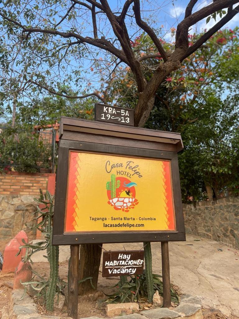 Hostal La Casa De Felipe ตากังกา ภายนอก รูปภาพ