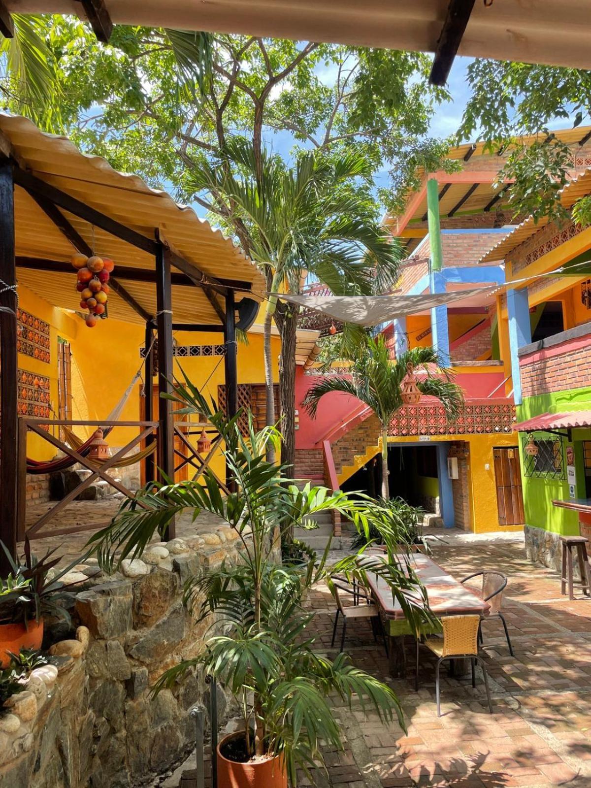Hostal La Casa De Felipe ตากังกา ภายนอก รูปภาพ