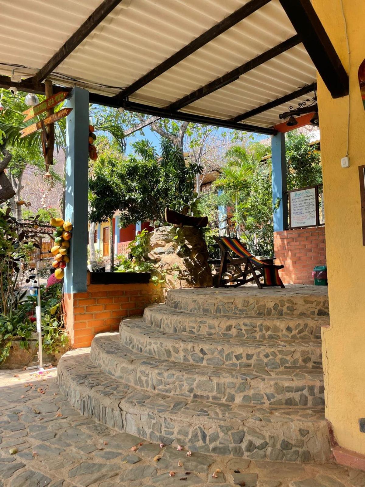 Hostal La Casa De Felipe ตากังกา ภายนอก รูปภาพ
