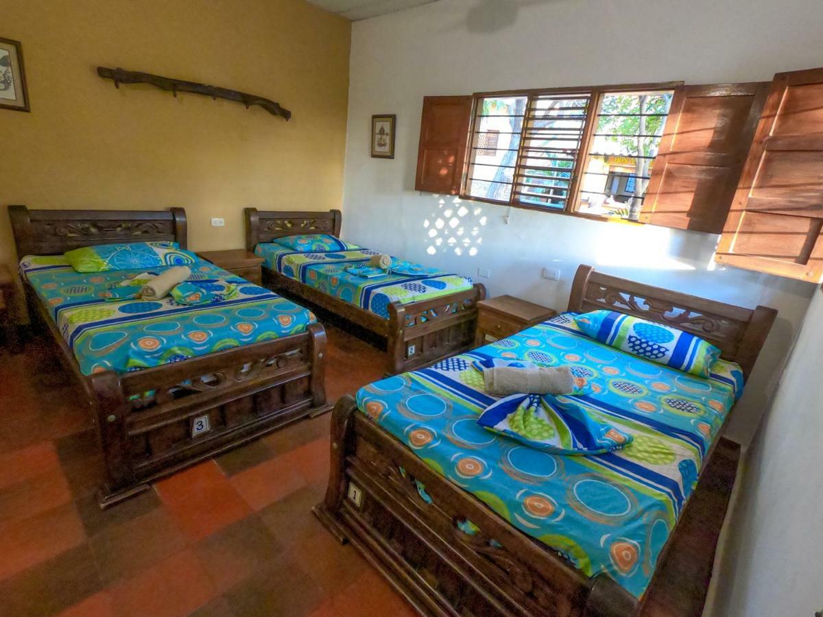 Hostal La Casa De Felipe ตากังกา ภายนอก รูปภาพ